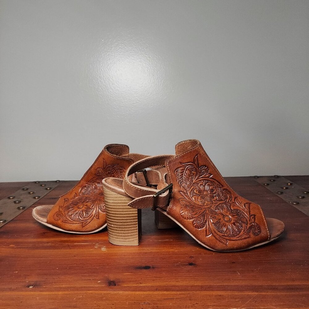 Leather Tooled Floral Open Toe Shoes